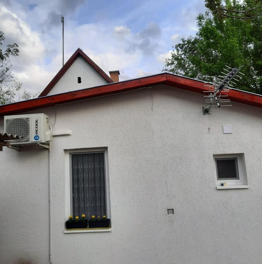Apartamento Relax time Vidéken Kiskunhalas Exterior foto